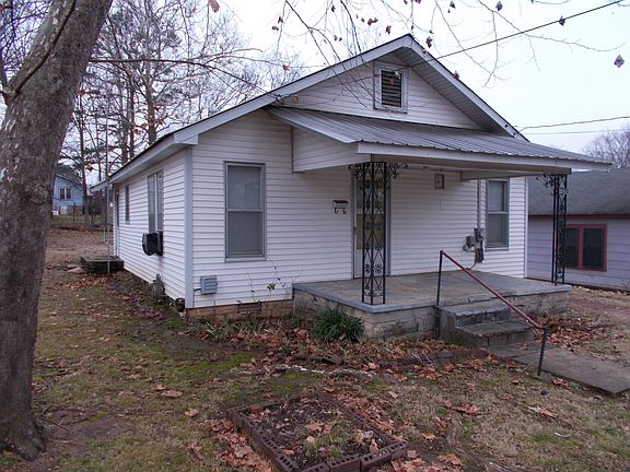 2nd image of 1220 Sevier St