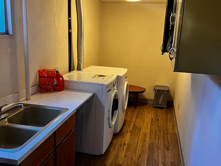 615 SE Oak St — Photo 15