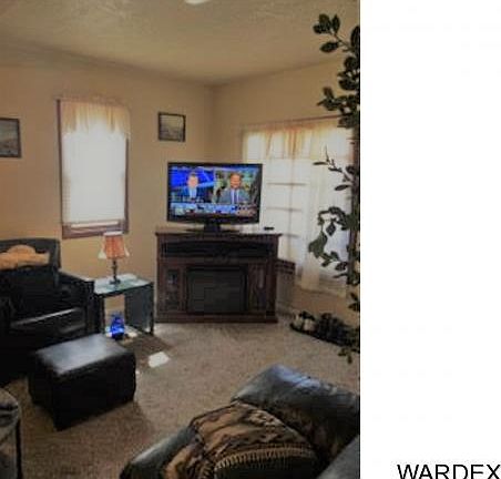 4th image of 2429 Karen Ave