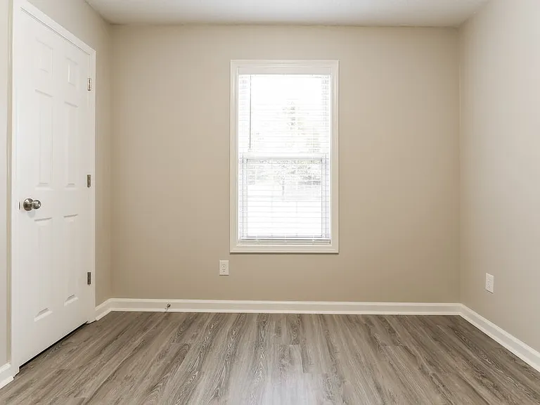 963 Laurel Green Ln — Photo 13