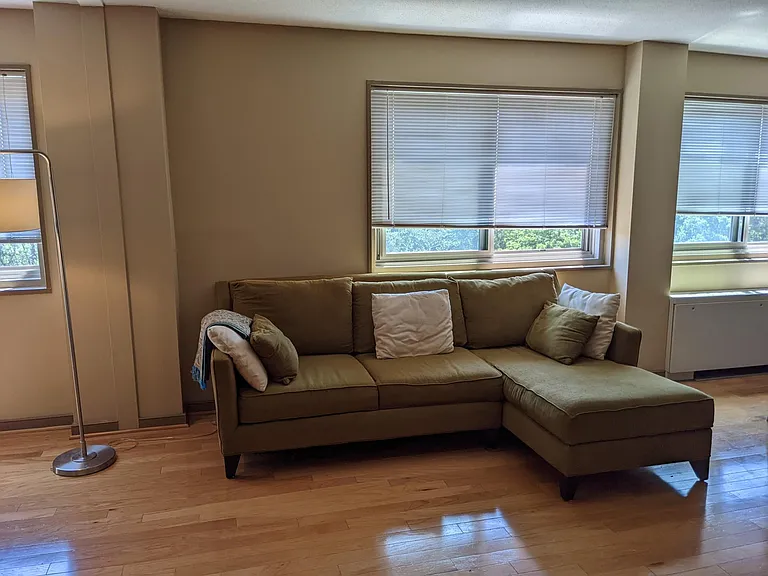7333 New Hampshire Ave #907 — Photo 3