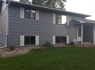 802 Holder St, Larchwood, IA 51241