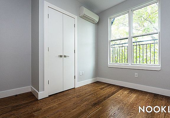 4th image of 1354 Jefferson Ave #3F