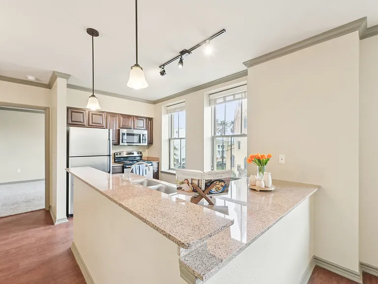 2101 Church Street — Photo 125