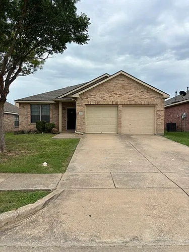 2815 Westover Dr Photo 1