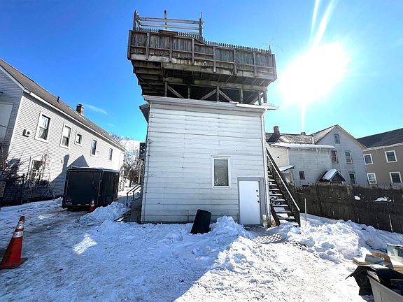 4th image of 125 Robbins Street