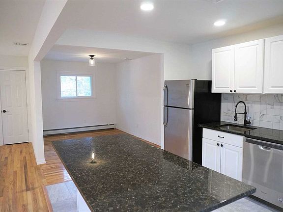 2nd image of 6 Sheffield Ave