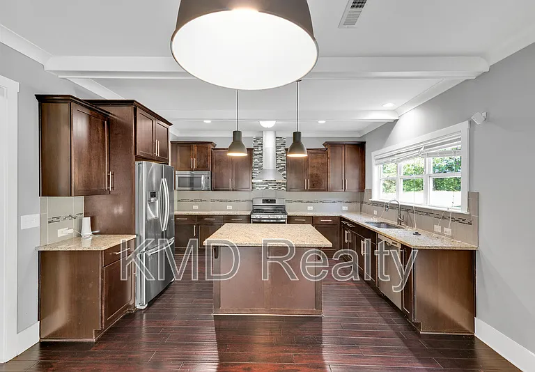 911 Forbes Rd — Photo 3