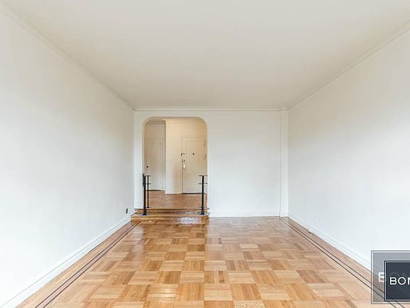 2nd image of 30 Park Ter E APT 4G