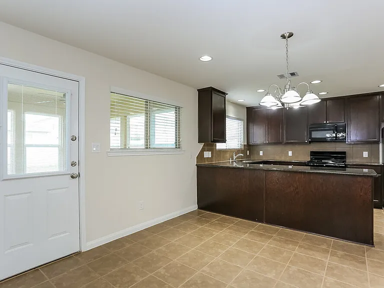 13230 Chanel Dr — Photo 6