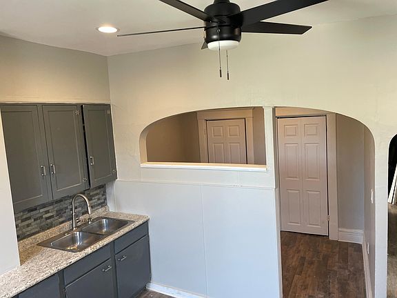 3rd image of 124 S Main St #103.5