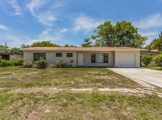 574 Dolphin Dr, Delray Beach, FL 33445