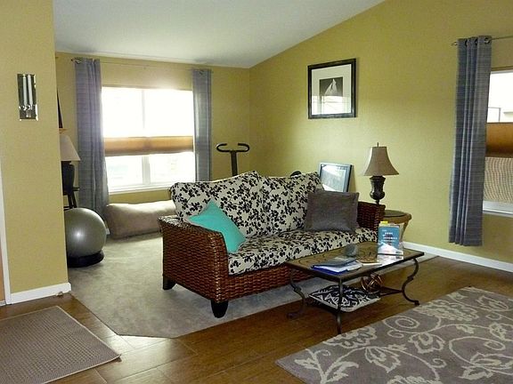 4th image of 1017 Arrowwood Ln