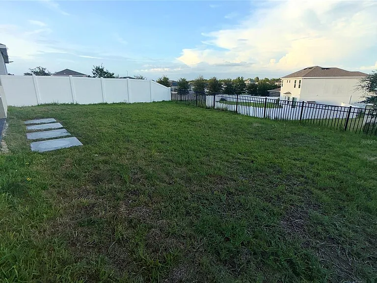 408 Sapphire Dr — Photo 19