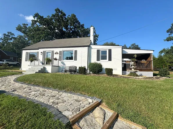 3116 Spring Rd SW, Roanoke, VA 24015