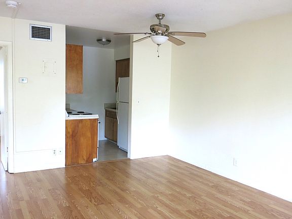 3rd image of 15 S Palmway APT 10