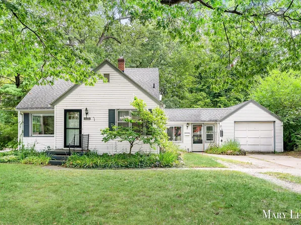 888 Spring Ave NE, Grand Rapids, MI 49503