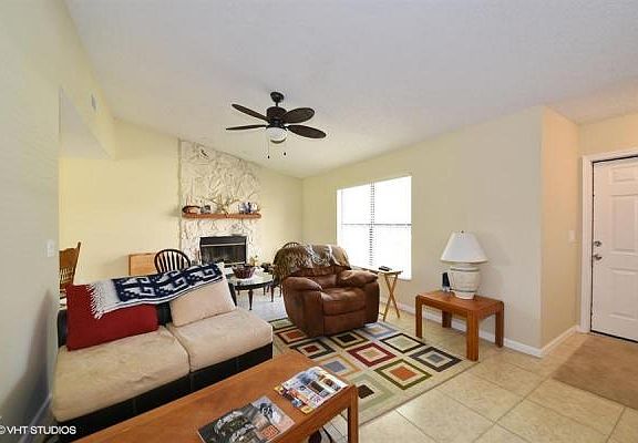 Home For Sale In Acreage