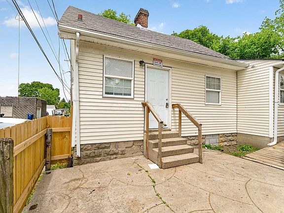 3rd image of 373 Wrexham Ave