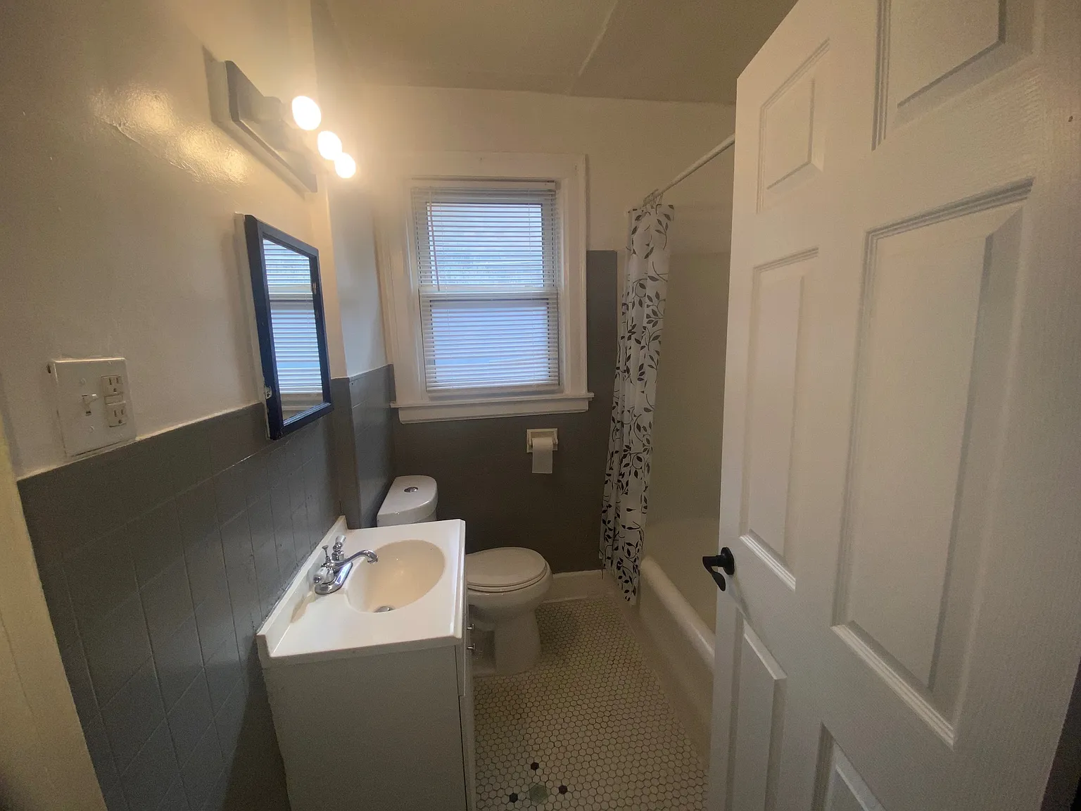 Waverly 3831 — Photo 4