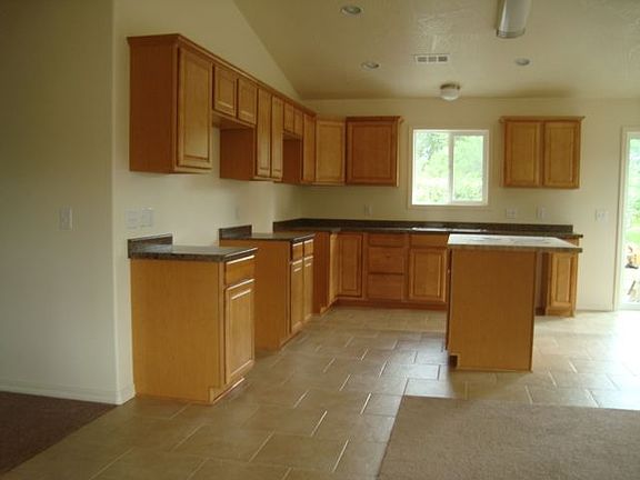 2nd image of 183 Madison Ave