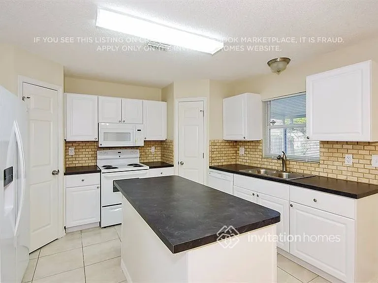 921 Nancy Ct — Photo 9