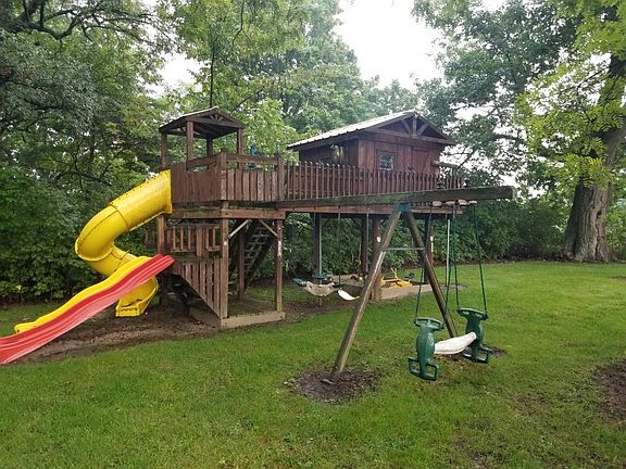 Kids playhouse