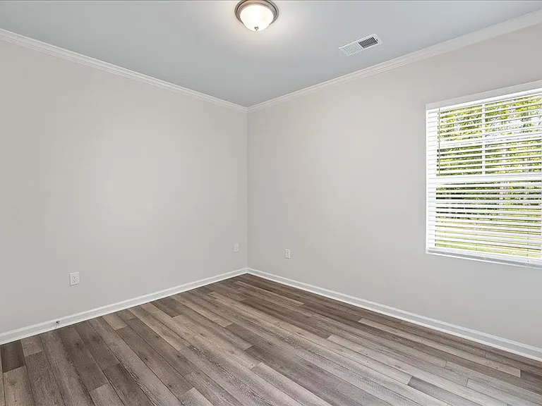 5914 Woodlawn Dr — Photo 21