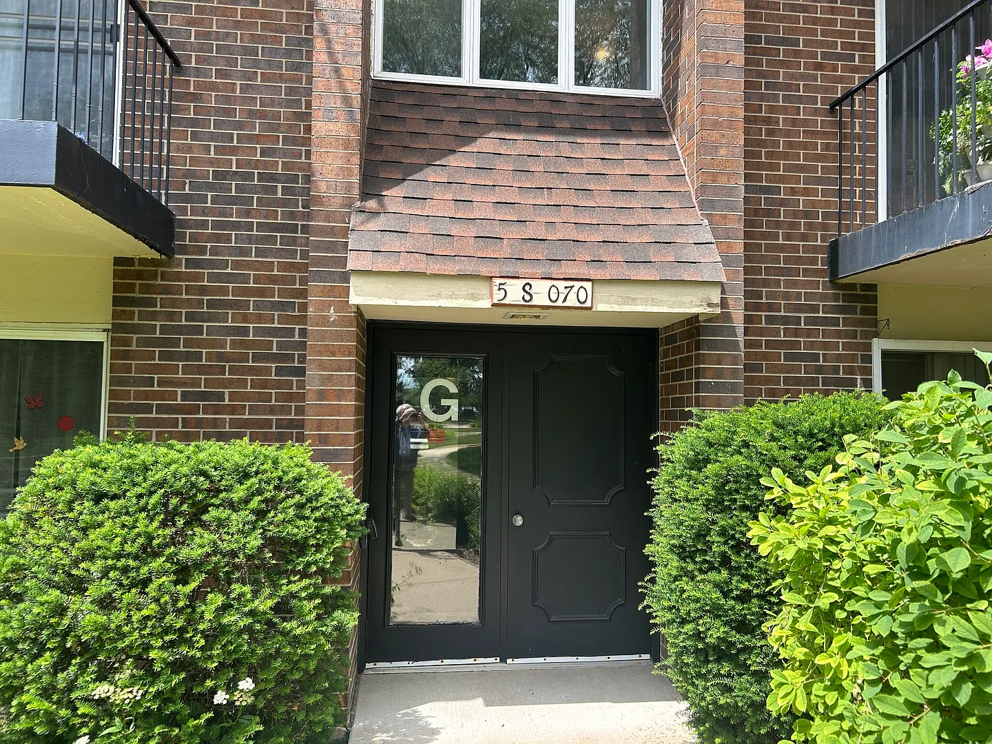 2 bed, 1.5 bath, 1047 sqft, $1,800 — Photo 2