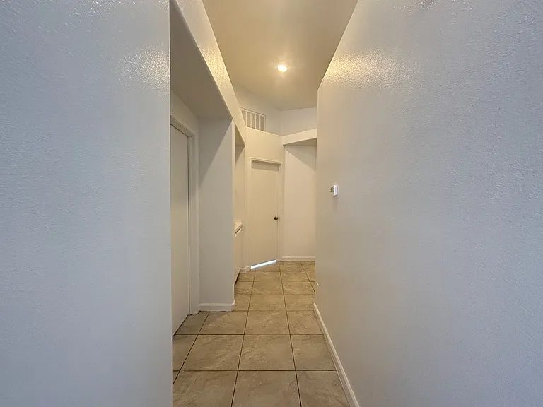 1734 Lightcap St — Photo 18