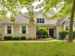 5391 Promontory Ln, Long Grove, IL 60047