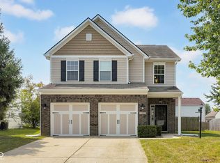 2397 Shadow Ct, Columbus, IN 47201