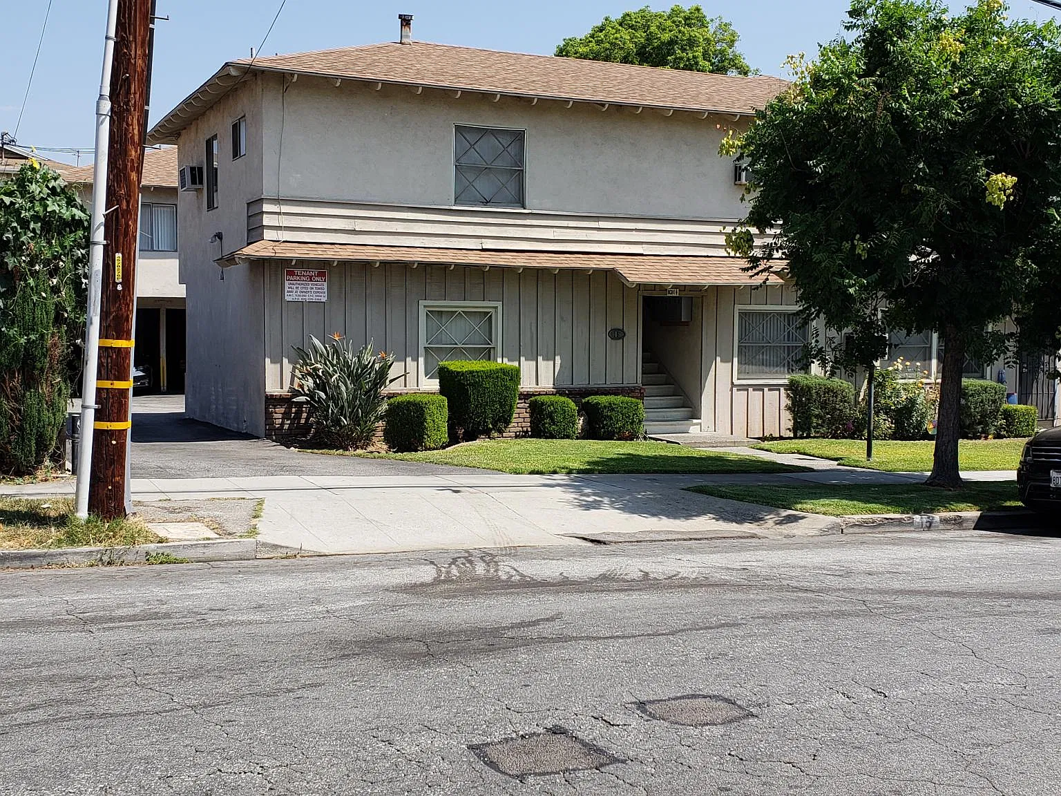 3 bed, 1100 sqft, $2,750 — Photo 1