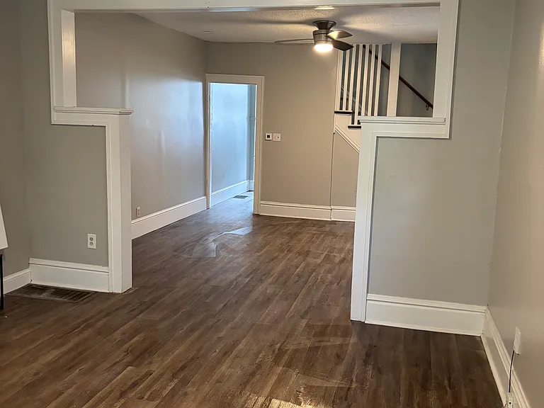 206 E Blake Ave — Photo 8