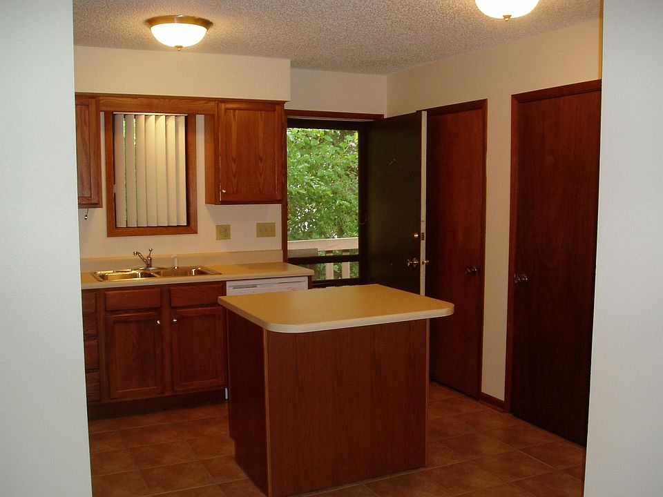 1st image of 811 Clark Ave Unit 4