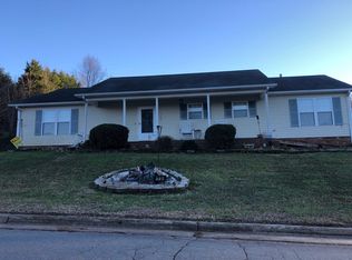 1704 Hawkcrest Ln, Winston Salem, NC 27127