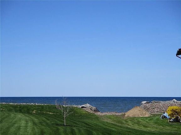 2nd image of 593 Lake Shore Dr
