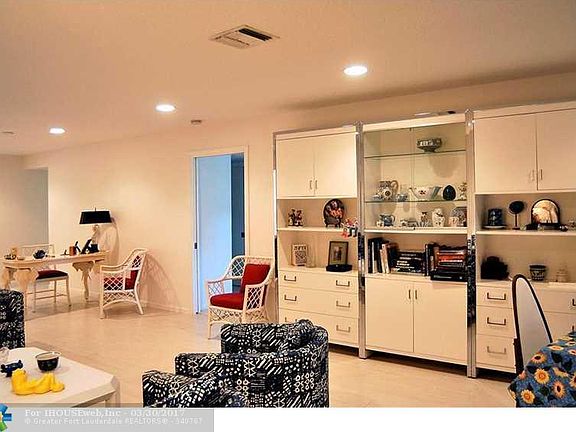 4th image of 3605 Oaks Clubhouse Dr #P-18