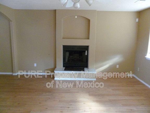 3rd image of 5524 Carefree Ave NW