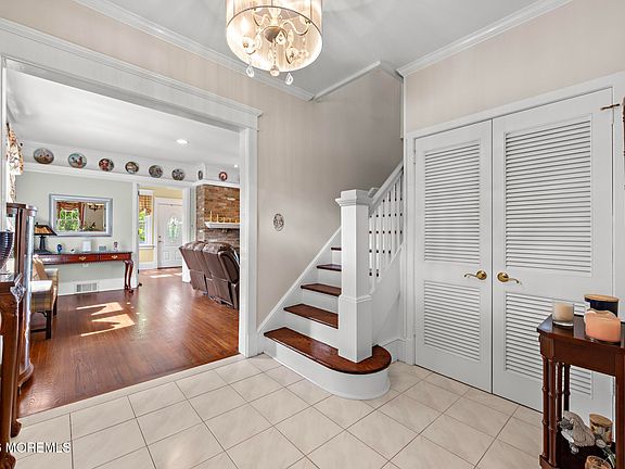 5th image of 21 Westra Street