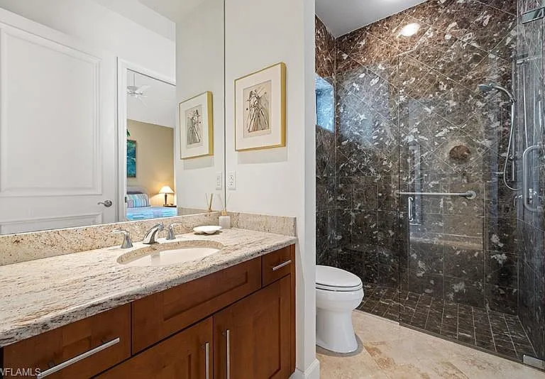 433 Crestwood Ln — Photo 24