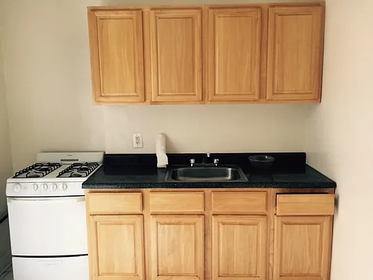 Rented by Smart NY Realty LLC | media 9