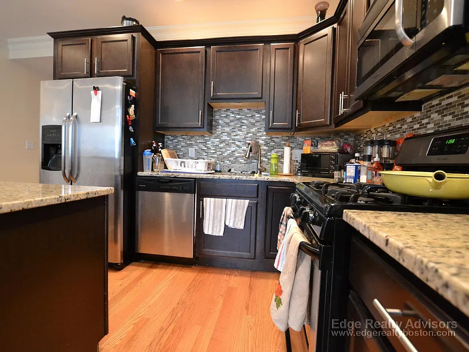 11 Sparhawk St #3A