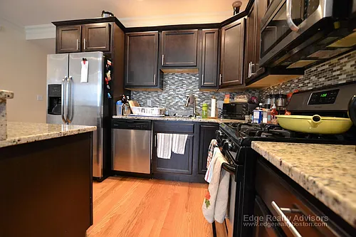 11 Sparhawk St Photo 1