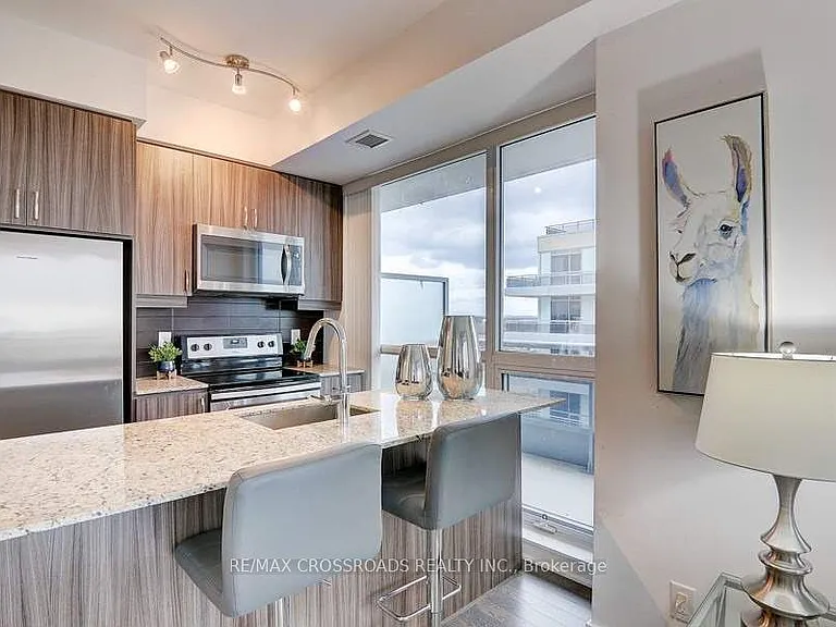 9201 Yonge St #1704 — Photo 14