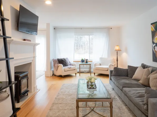 403 Brand Farm Drive, South Burlington, VT 05403