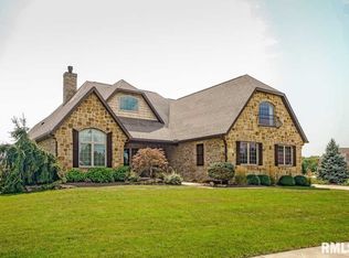 120 Wolf Crossing Dr, Morton, IL 61550