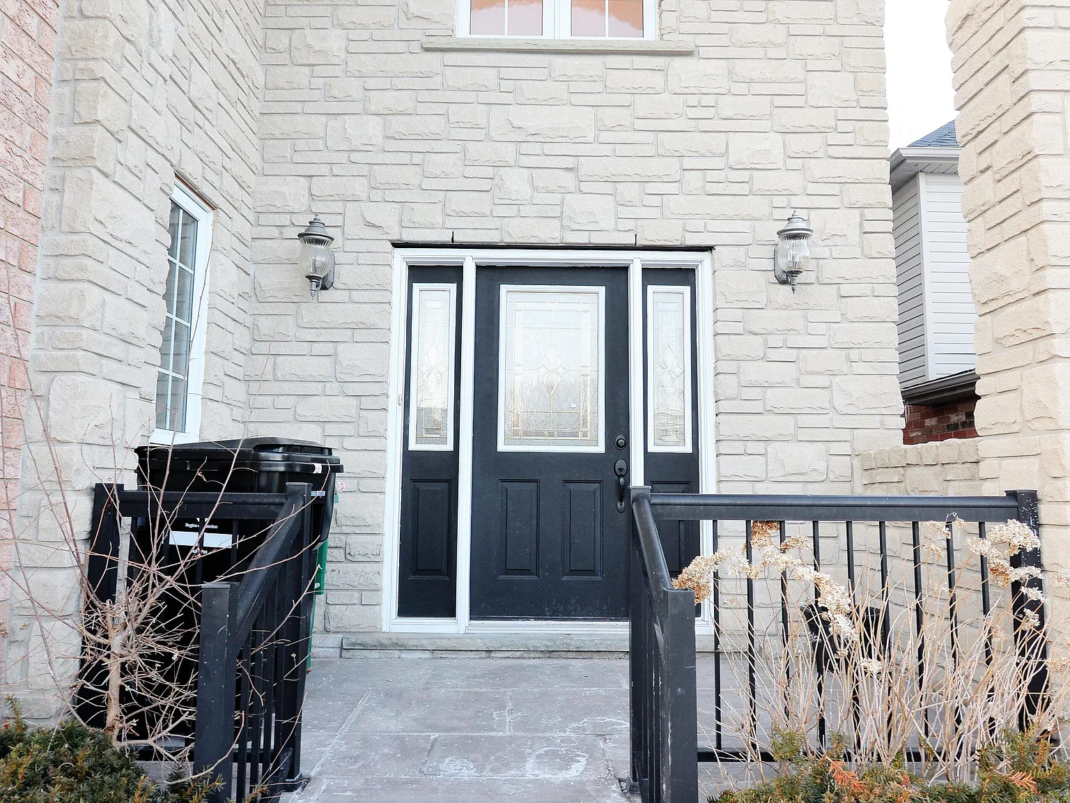 4 bed, $3,200 — Photo 2
