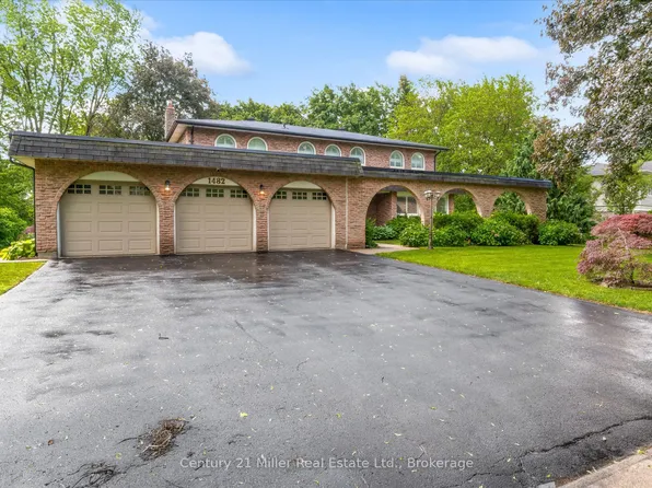 1482 Caulder Dr, Oakville, ON L6J 5S9