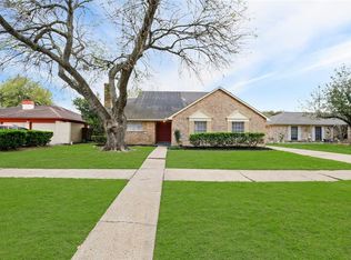 12723 Hunting Brook Dr, Houston, TX 77099